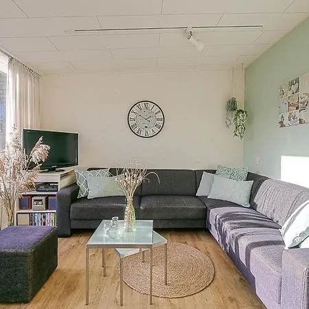 Duinland 251 - 6 Persoons Vakantiehuis *